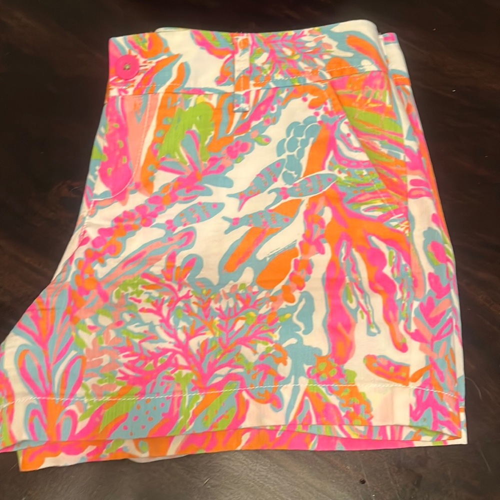 Lilly Pulitzer Callahan shorts. Size 10. Lightly worn.
